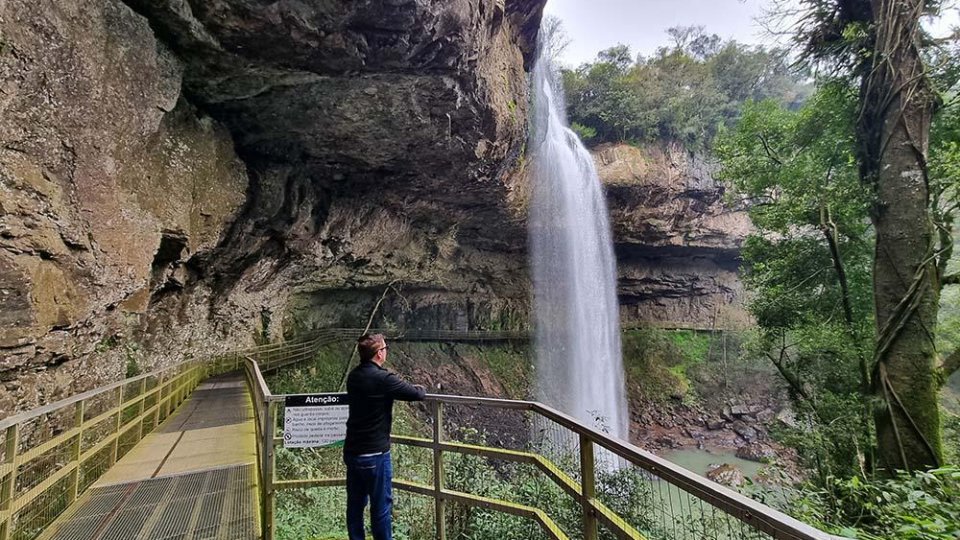 Salto Ventoso, Caminhos de Pedra e Stone Hall - Foto 1