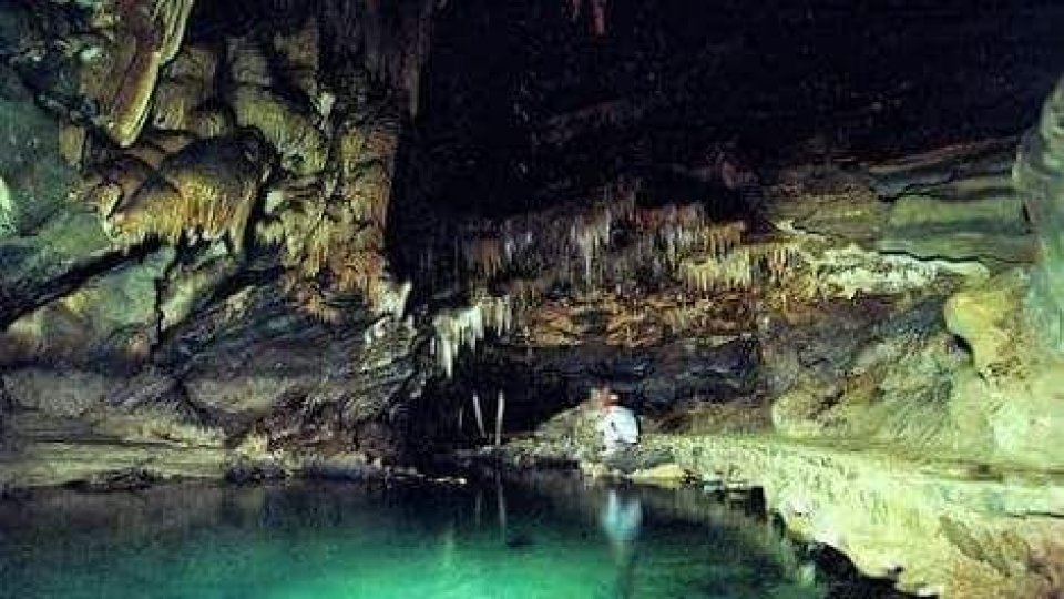 Detalhes do produto Cavernas Gigantes | PETAR/SP, Buraco do Padre e Vila Velha/PR