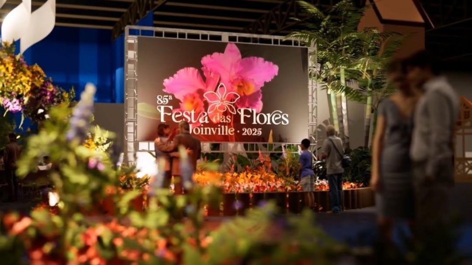 Detalhes do produto Joinville Festa das Flores com Barco Príncipe Detalhes do produto Joinville Festa das Flores com Barco Príncipe